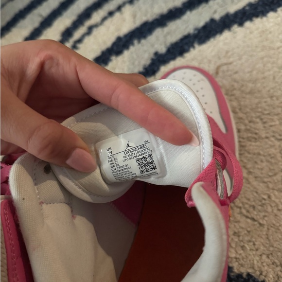 Nike air Jordan Pink and Orange Sneakers - Picture 4 of 4